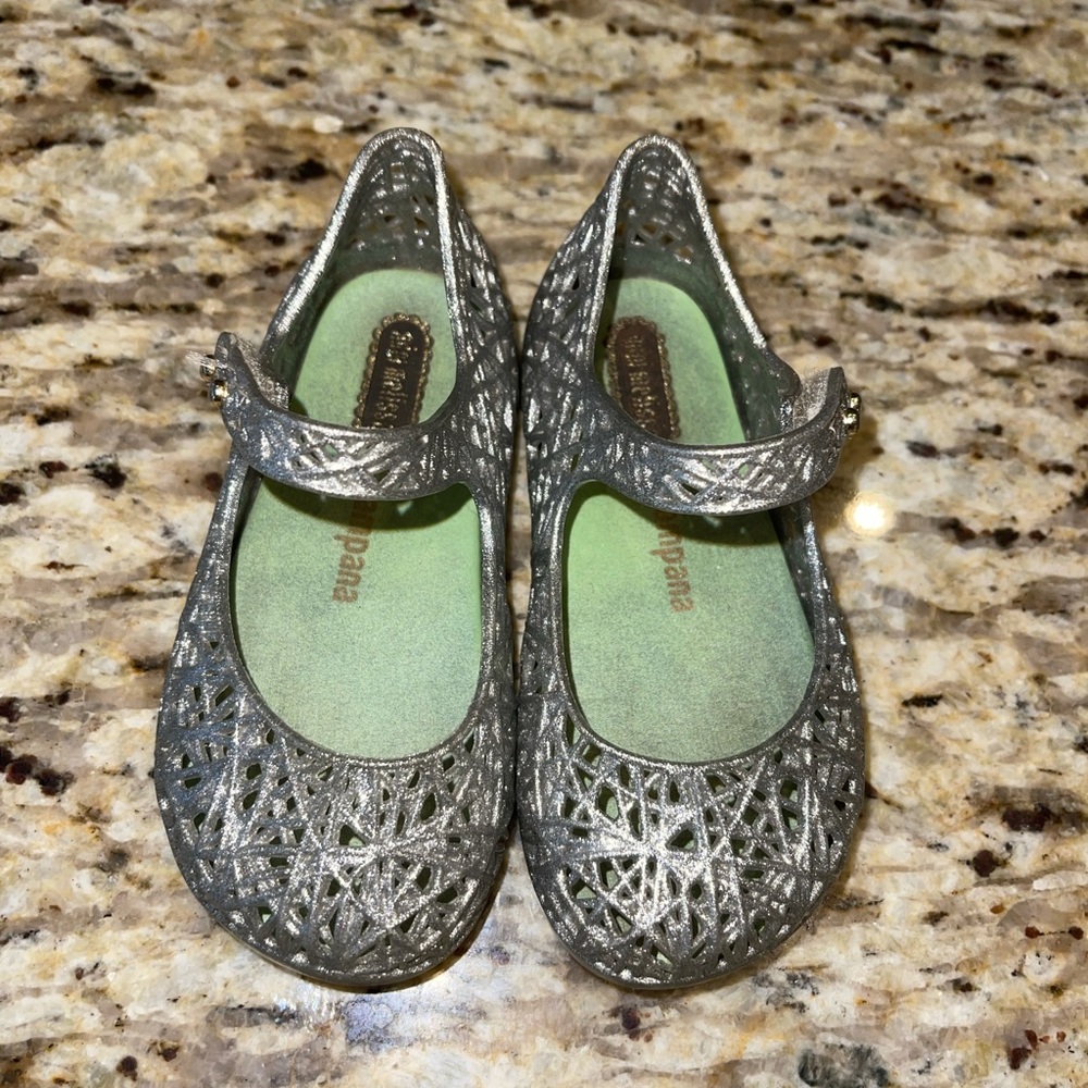 Mini Melissa Zigzag toddler girl Shoes size 7, VGUC